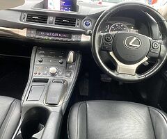 2017 Lexus CT - Image 4/10