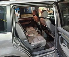 2009 Volkswagen Touran - Image 4/7
