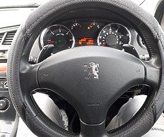 2014 Peugeot 5008 7-seater automatic