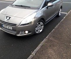 2014 Peugeot 5008 7-seater automatic