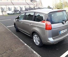 2014 Peugeot 5008 7-seater automatic - Image 3/7