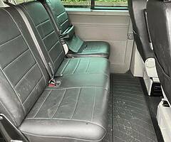 2010 Volkswagen Volkswagen Transporter Shuttle - Image 7/10