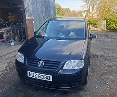 2004 Volkswagen Touran - Image 8/9