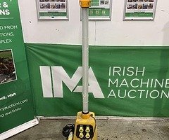 Auction - Image 9/10