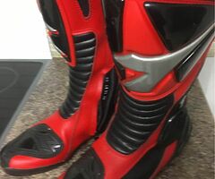 Diadora Motorcycle Boots Size 43/9 Good Condition Black and Red - Image 4/5