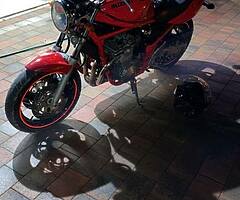 Looking for bandit 600 2001 forks if anyone is breaking a bandit let me know thanks
