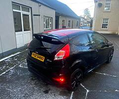 2017 Ford Fiesta - Image 8/10
