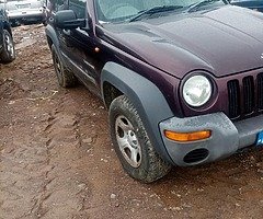 Breaking jeeps for parts - Image 5/10