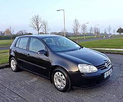 2005 Volkswagen Golf - Image 1/10