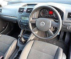 2005 Volkswagen Golf - Image 2/10
