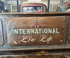 Pinstriping, lettering, gold leafing. - Image 5/10