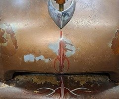 Pinstriping, lettering, gold leafing. - Image 7/10