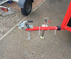 7x4 box trailer 
Bike trailer 