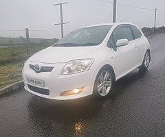 2009 Toyota Auris ( golf Leon bora jetta)