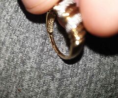 24   Carrat Gold real diamond ring worth over 100O - Image 5/8