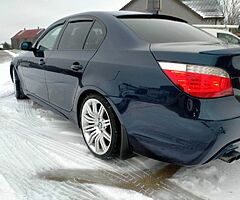 2009 BMW Series 5 - Image 3/10