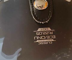 Motorbike helmet - Image 3/6