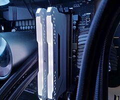Corsair 16gb white 3600mmhz ram