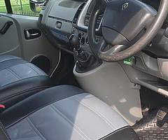 Renault trafic 9 seater - Image 7/10