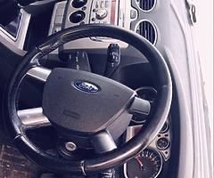 Selling my ford focus1.6tdic its dieasl only 200 tex for yeay nct till 8th 19 more info parsnl mesg - Image 5/7
