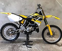 YAMAHA YZ125