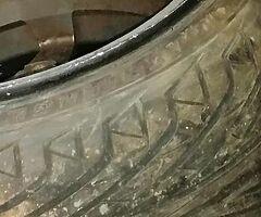 For sale this ava 18 9 j all 4 very good tyres 215 35 18 and 1 alloy is new and other 3 i had before - Image 3/4