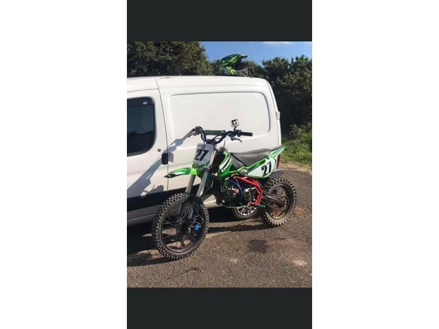 Race spec road registered pit bike - 2/4