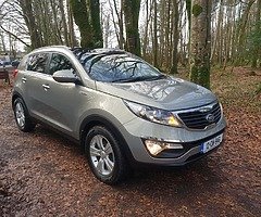 KIA SPORTAGE 2.0 CRDI AWD 4X4  6 SPEED  146 KLMS  TWIN PAN ROOF