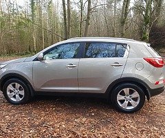 KIA SPORTAGE 2.0 CRDI AWD 4X4  6 SPEED  146 KLMS  TWIN PAN ROOF