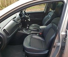KIA SPORTAGE 2.0 CRDI AWD 4X4  6 SPEED  146 KLMS  TWIN PAN ROOF - Image 3/10
