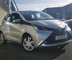 172 Toyota Aygo 1.0/ONLY 20k kilometres/High spec/Manual - Image 10/10