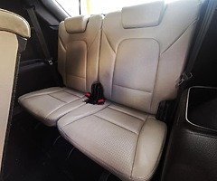 2013 Hyundai Santa-Fe/7 seater/Leather/165k kms - Image 9/10