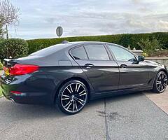 2017 BMW Series 5 - Image 7/10