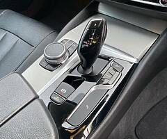 2017 BMW Series 5 - Image 9/10