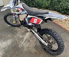 2016 Husqvarna - Image 3/6