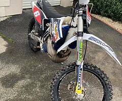 2016 Husqvarna - Image 6/6