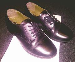 Ladies Cadet Shoes size4