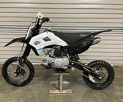 2017 Stomp 140 pitbike