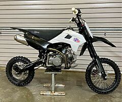2017 Stomp 140 pitbike - Image 4/4