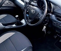 Toyota Avensis 2.0D4D Business edition - Image 4/8