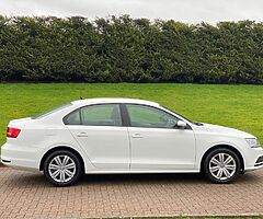 2015 Volkswagen Jetta - Image 3/10