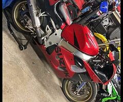 Gsxr 600