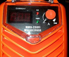 Brand new german manufactured 250AMP inverter welders Free delivery nationwide