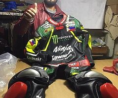 Customized suit included boots gloves complete set with original quality price is 450£