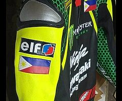 Customized suit included boots gloves complete set with original quality price is 450£ - Image 3/10
