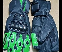 Customized suit included boots gloves complete set with original quality price is 450£ - Image 4/10