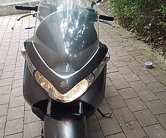 Suzuki burgman 125