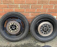 Yamaha Vmax wheels & tyres with brake discs - Image 4/4