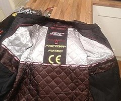 Various motorbike leathers and boots - Image 4/8