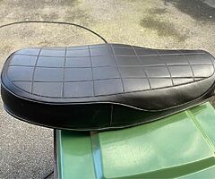 Yamaha RD400 seat Original & in very good condition